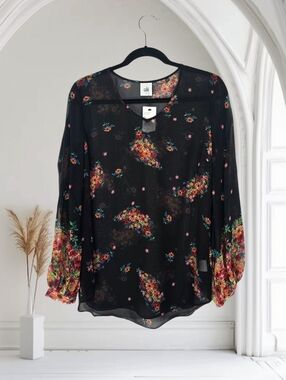 Cabi Blooming Black Floral Cottagecore Semi Sheer Blouse Size Small NWT